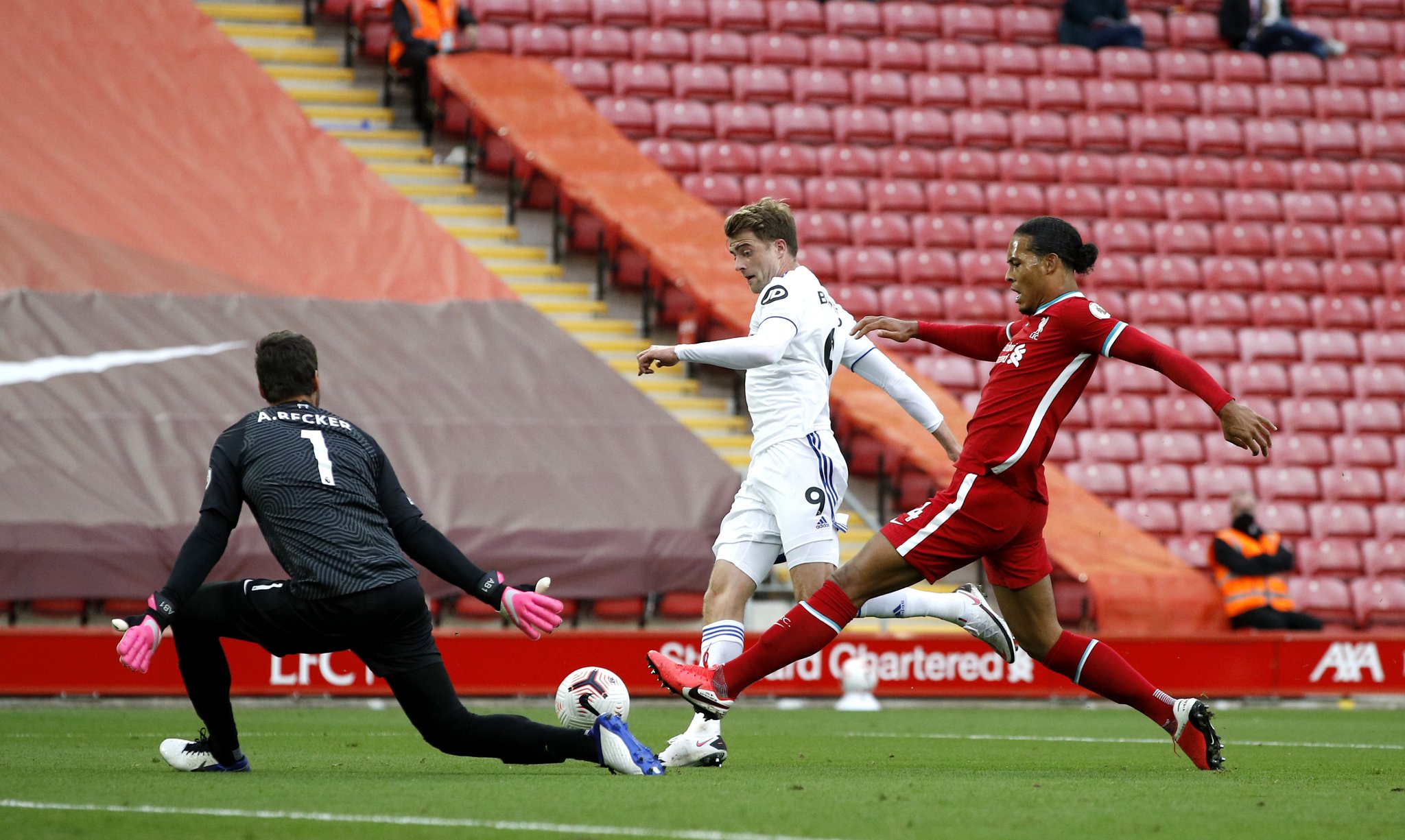 锡中场注入 锡中场注入